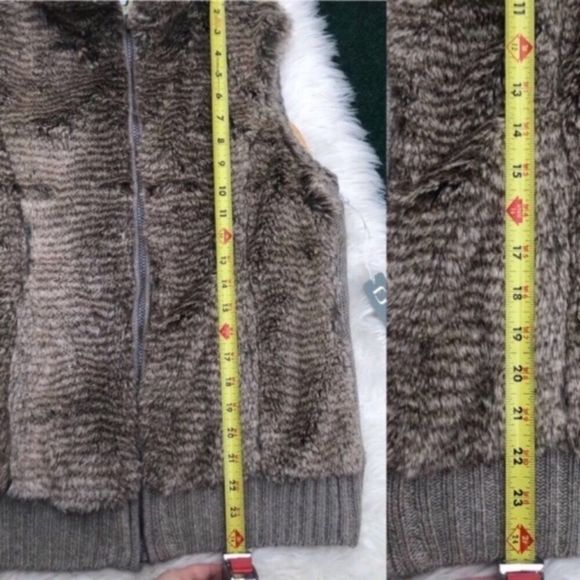 Faux Fur Vest NEW - Picture 6 of 10
